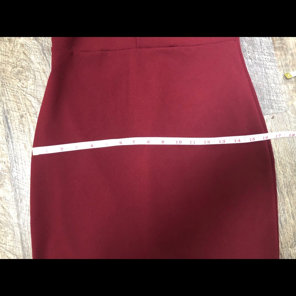 Dress - Picture 7 of 7